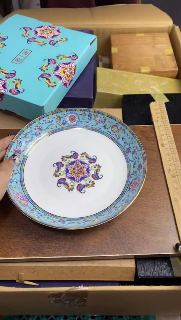 【闪购商品】瓷片隆莲瓷器欢迎大家