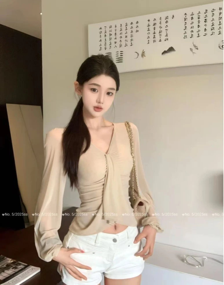 温柔纯欲氛围感长袖T恤女秋冬百搭褶皱设计V领收腰短款上衣00232