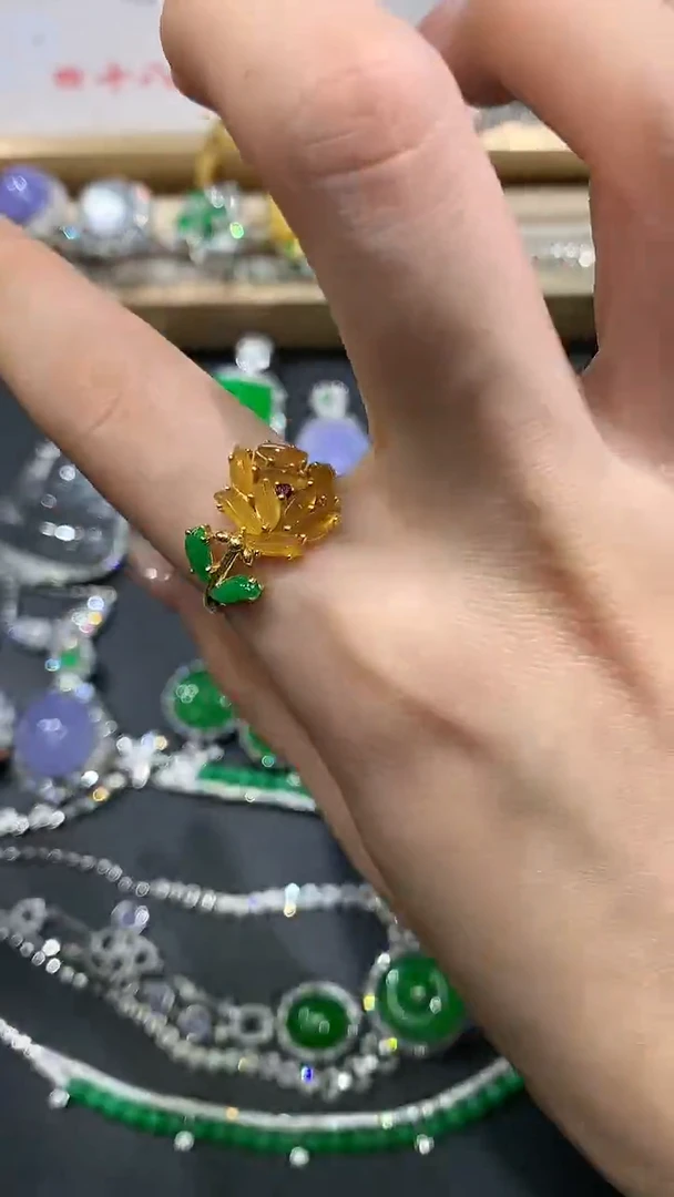 【闪购商品】翡翠戒指18K金镶嵌10团购