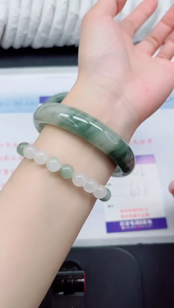 【闪购商品】石英质玉手镯未镶嵌202#62.5