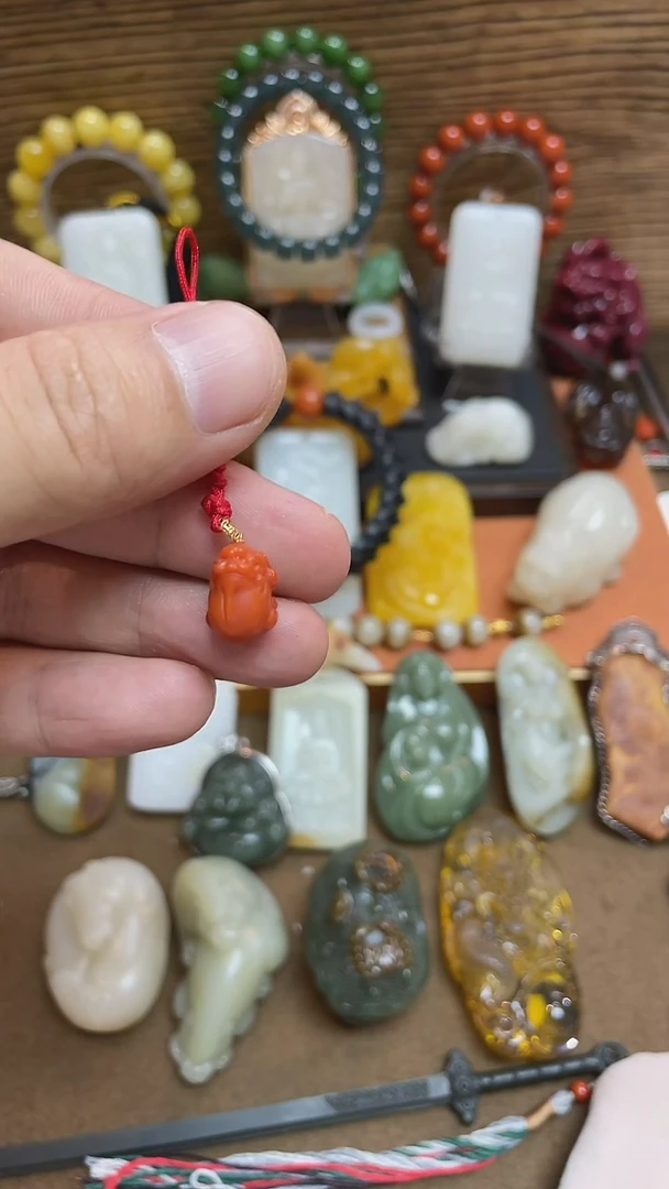 南红玛瑙未镶嵌1小貔貅手机挂