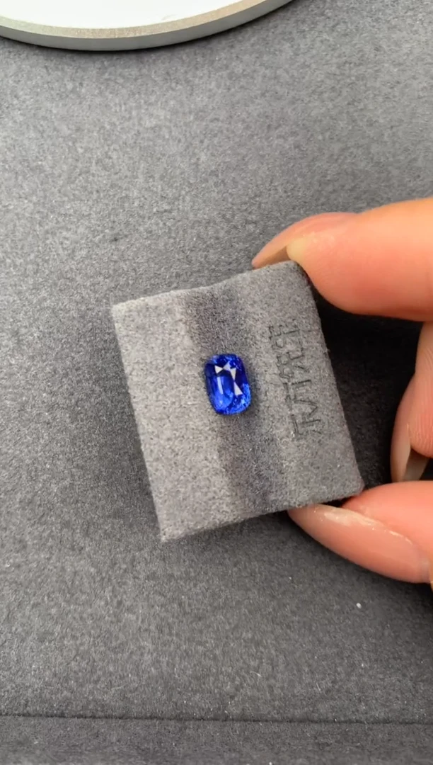裸石蓝宝石1.6ct皇家蓝 FE 定制