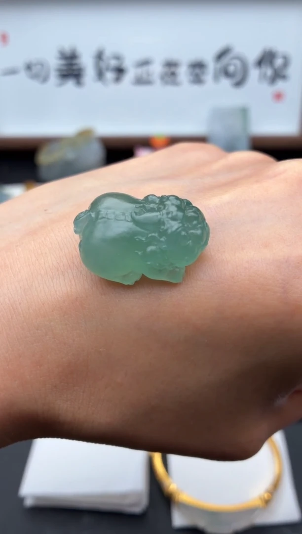 定制翡翠未镶嵌翡翠