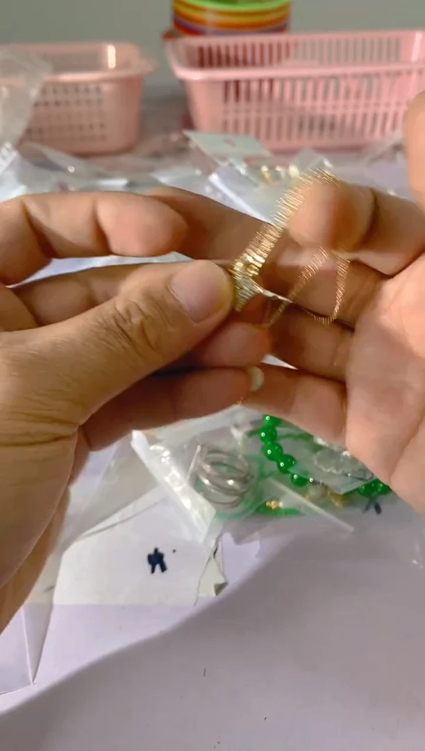 【闪购商品】水晶颈饰银S925镶嵌X64红宝，蓝宝，多样性发一件赠链