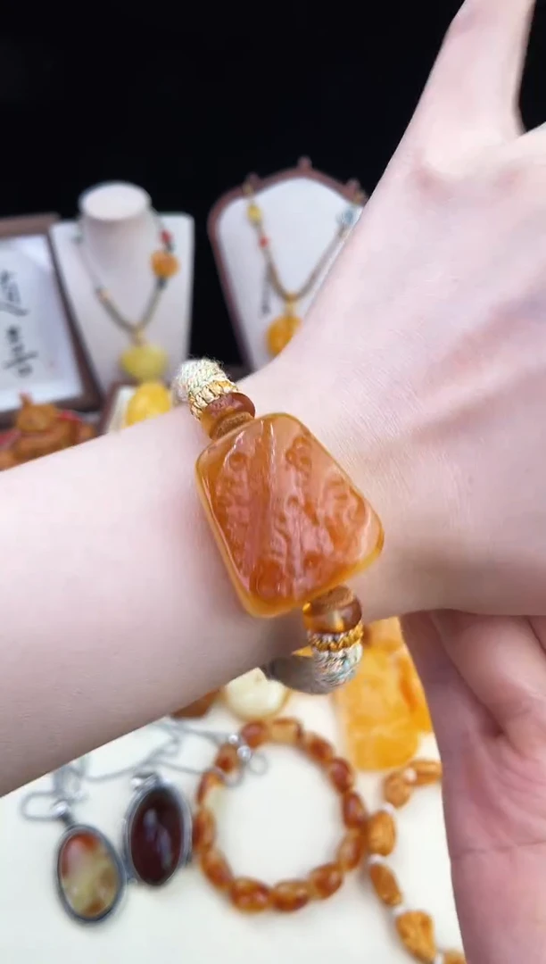 琥珀未镶嵌珠宝奇石柒月
