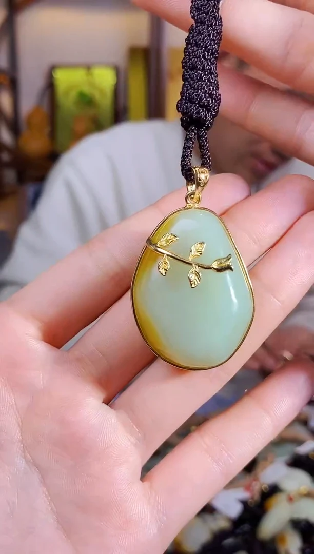 【闪购商品】和田玉颈饰未镶嵌1