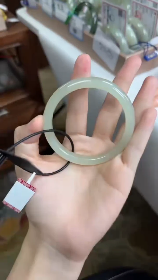 未镶嵌手镯和田玉56