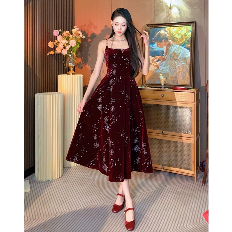 DUODUO【烟雨云】复古法式吊带连衣裙收腰显瘦高级感长裙2024新款冬