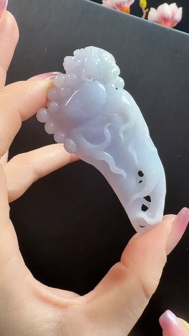 颈饰未镶嵌翡翠人参