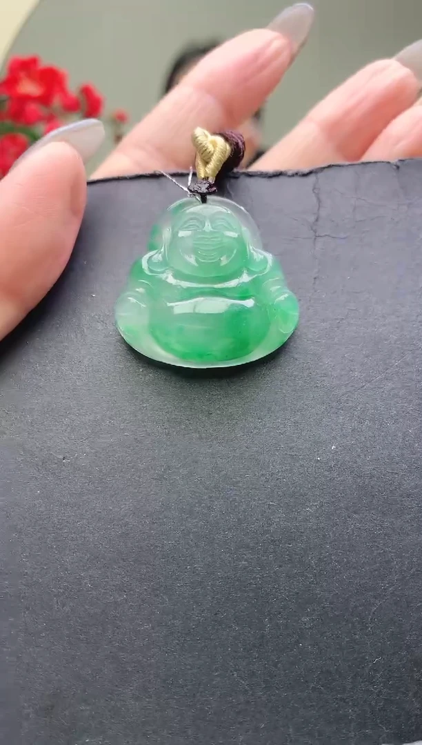 颈饰未镶嵌石英质玉佛公