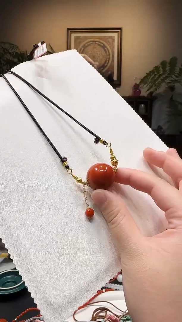 颈饰未镶嵌南红玛瑙项链