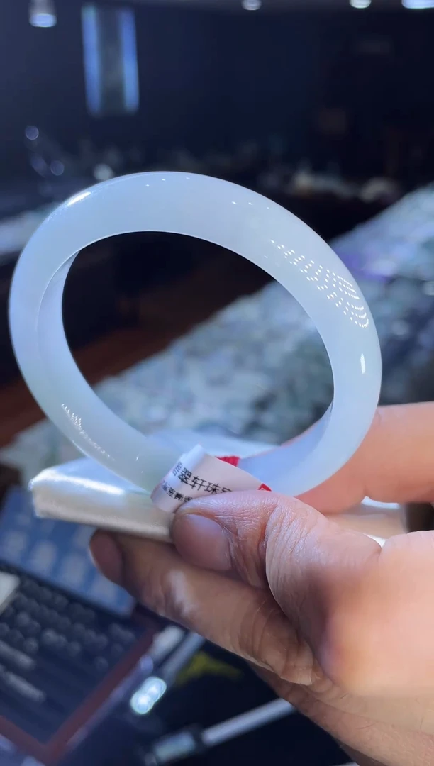 未镶嵌手镯翡翠56