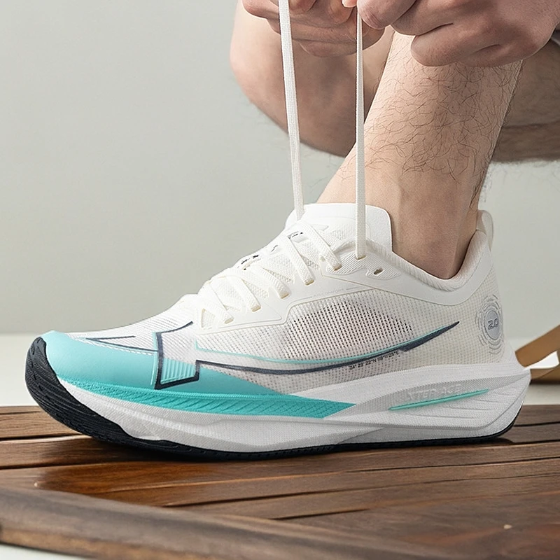 XTEP特步一体成型2.0跑步鞋男鞋休闲缓震舒适户外网面透气运动鞋