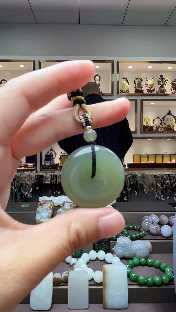 【闪购商品】和田玉颈饰未镶嵌苏