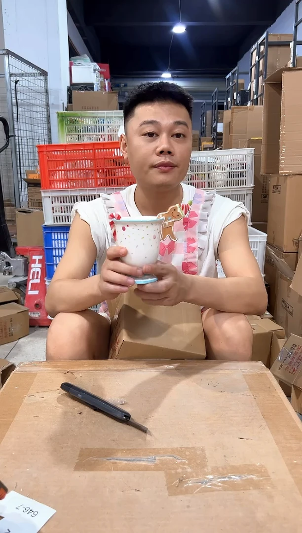 瓷片姜饼人一杯一勺