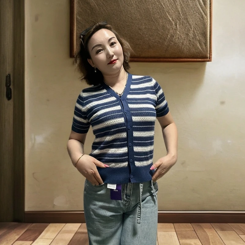 夏季新款V领简约舒适镂空短袖针织衫