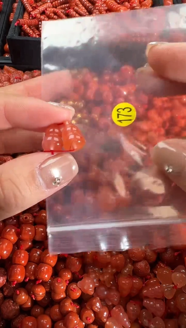 【闪购商品】南红玛瑙颈饰未镶嵌1