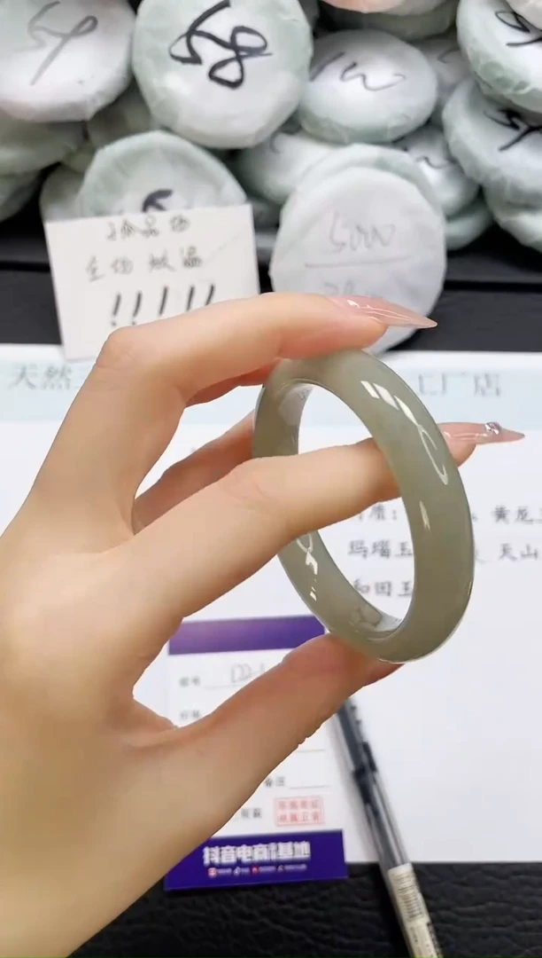 石英质玉手镯未镶嵌21-54