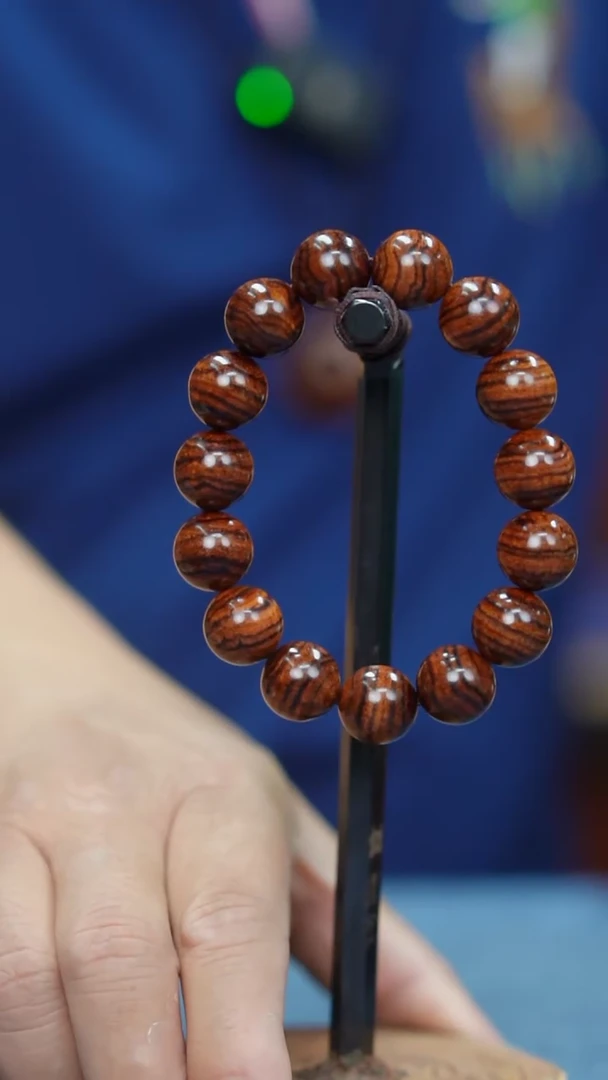 黄花梨/降香黄檀海南黄花梨紫红油料虎皮纹芝麻花1.5手串（199）