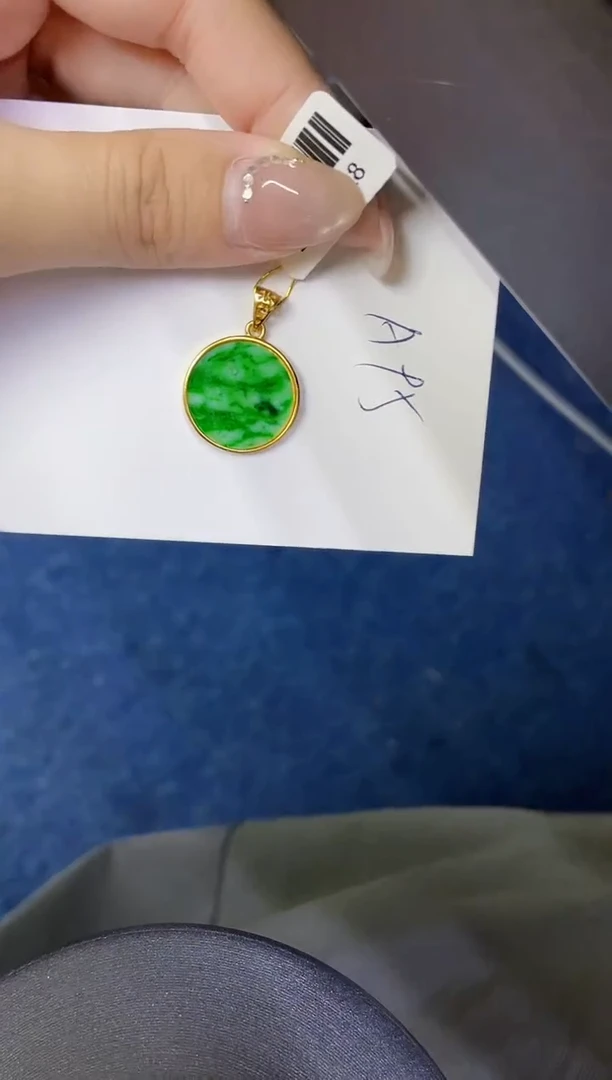 颈饰未镶嵌翡翠缅甸天然翡翠A货