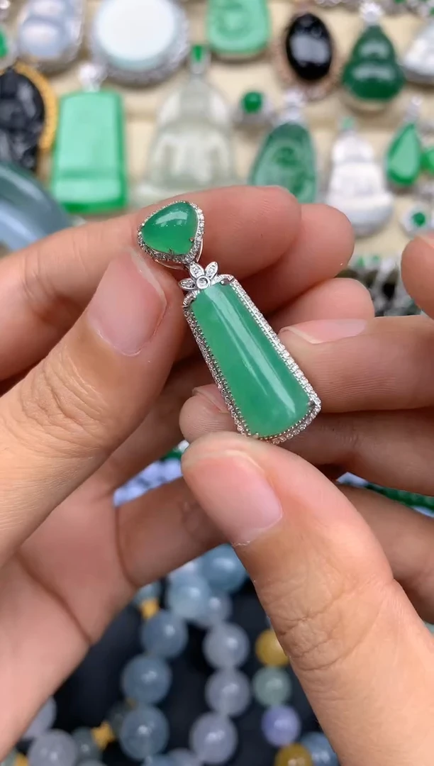 【闪购商品】翡翠颈饰18K金镶嵌332-中国好珍宝