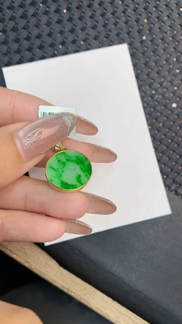 颈饰未镶嵌翡翠1