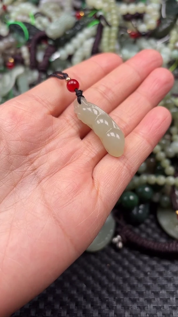 【闪购商品】和田玉颈饰未镶嵌1