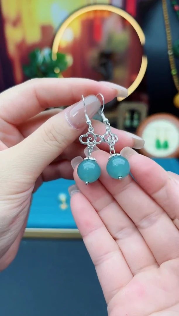 石英质玉（天山翠）银S925镶嵌耳钉431000