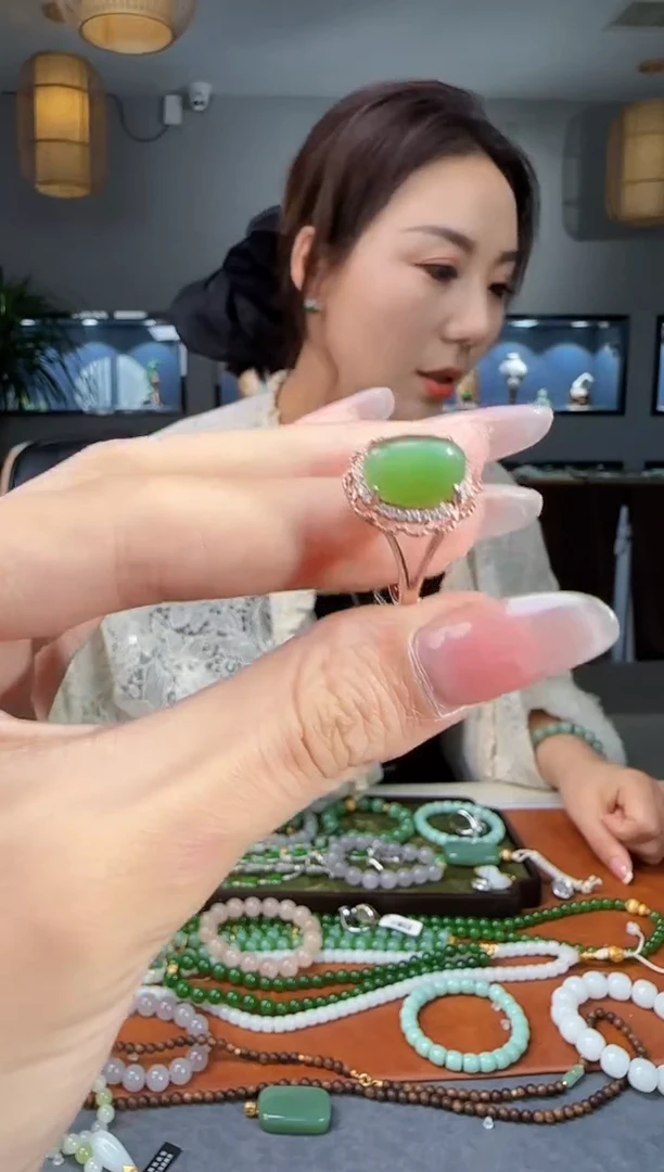 银S925镶嵌戒指和田玉1