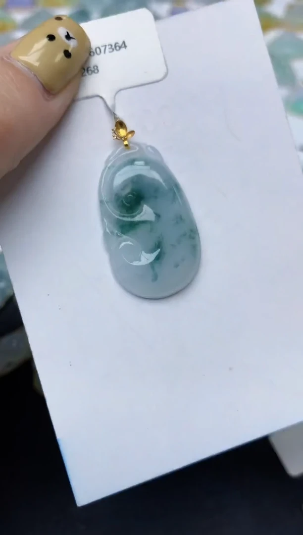 翡翠18K金镶嵌颈饰天然翡翠A货