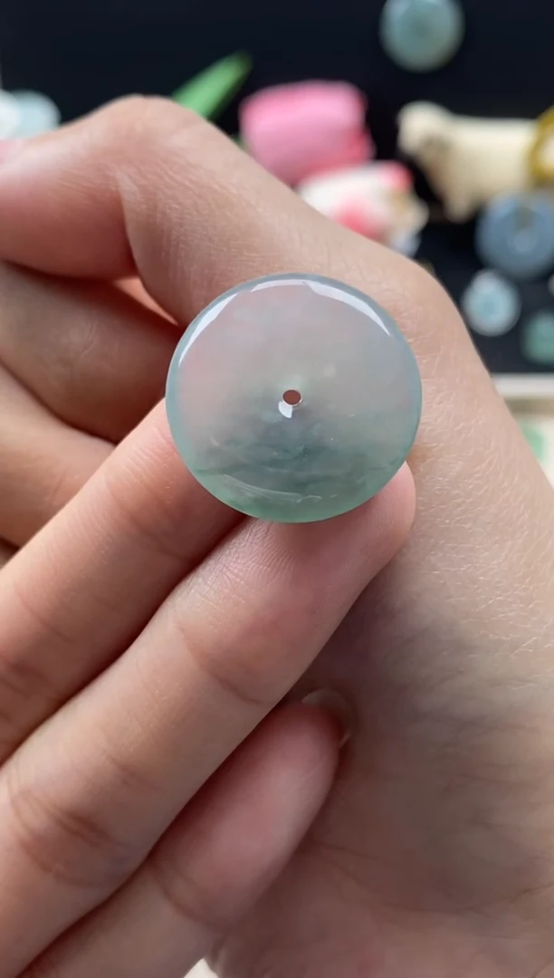 【闪购商品】翡翠颈饰未镶嵌翡翠飘花平安扣