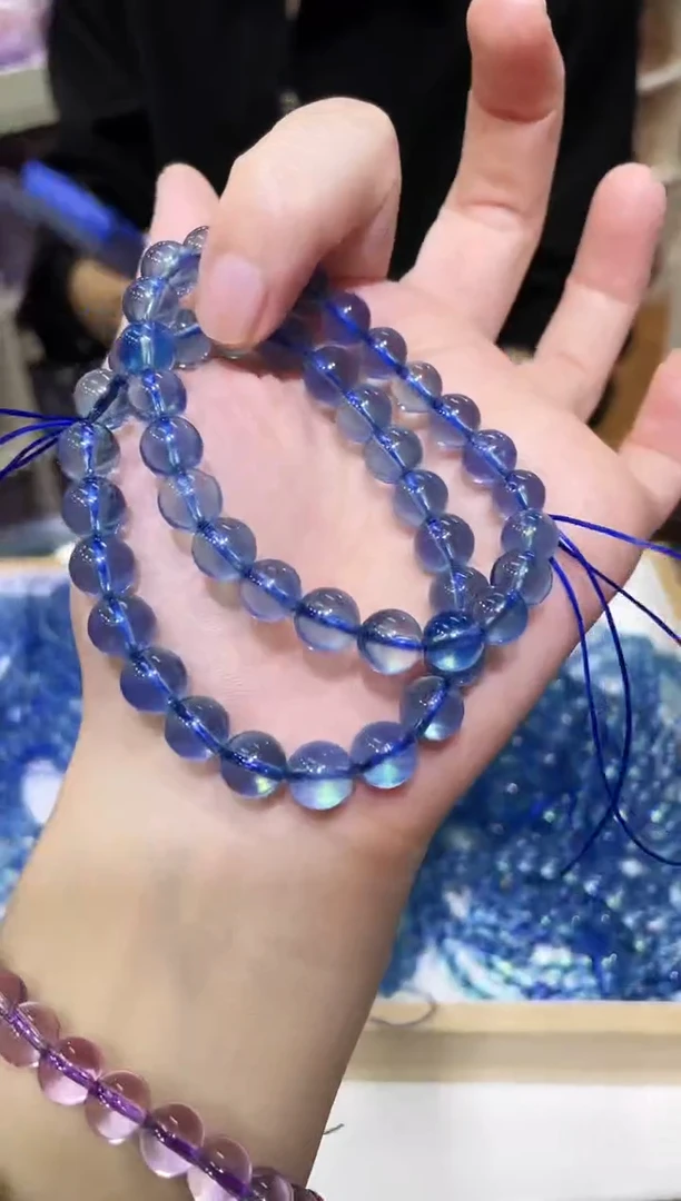 合成水晶未镶嵌魔鬼蓝海蓝宝卡8mm+多样性发其一