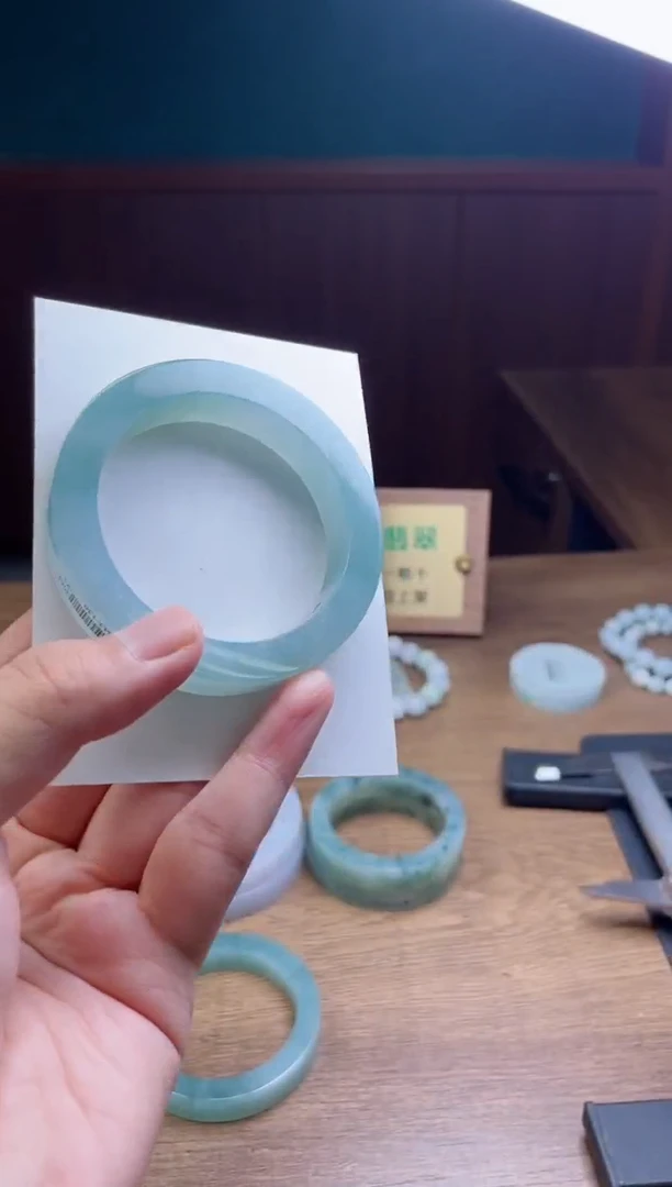 未镶嵌手镯定制翡翠心***?定制