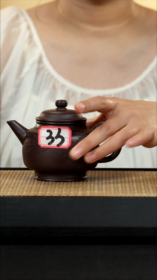 紫砂壶宜兴紫砂壶33 摹清中期孟臣款宫灯壶 王伟刻
