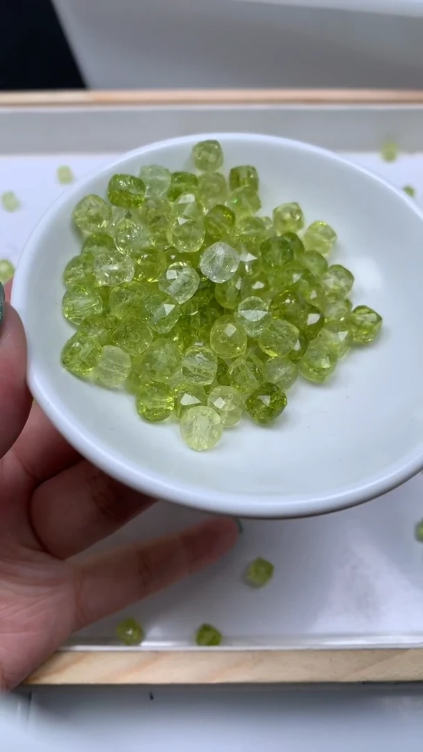 未镶嵌珠宝半成品水晶M501 葡萄晶方糖8mm10个8元