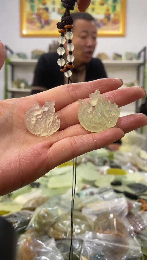 【闪购商品】岫玉吊坠未镶嵌多样性发货其中发一件