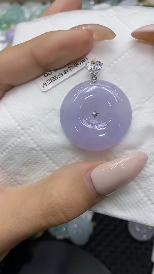 颈饰18K金镶嵌翡翠111111111111