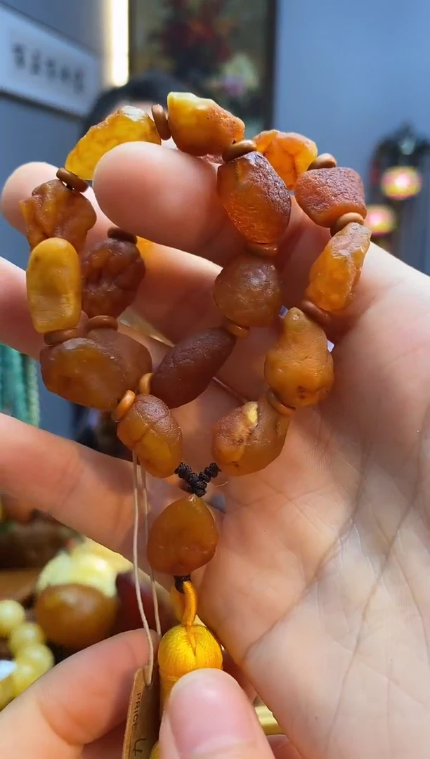 未镶嵌琥珀手串手持