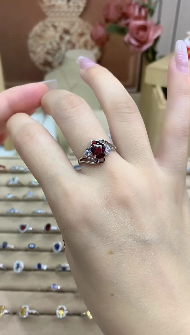 银S925镶嵌戒指石榴石石榴石