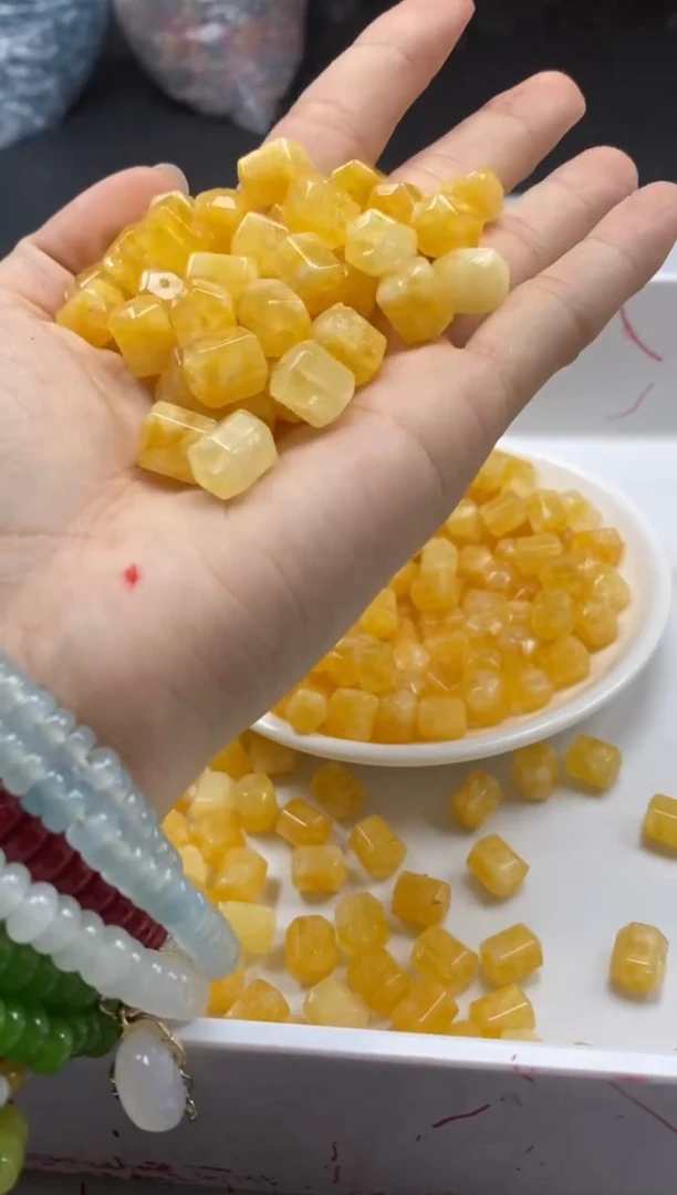 未镶嵌颈饰水晶w1869黄塔晶六棱柱12*8mm*10颗