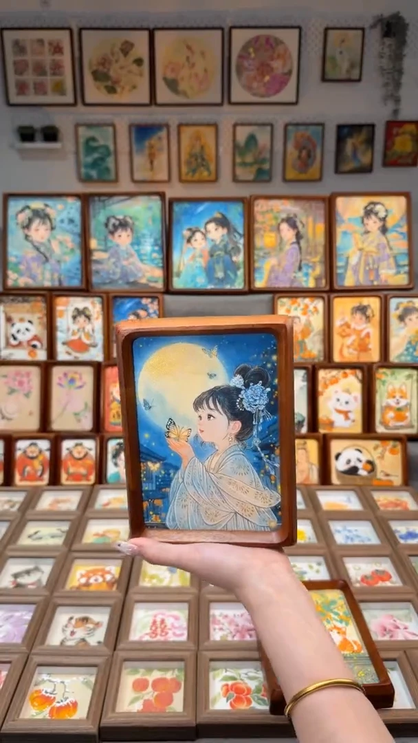 国画蝴蝶白衣女孩 手绘国画7