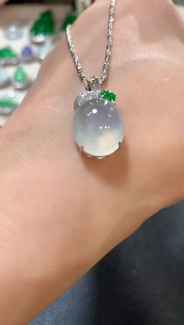 吊坠(不含链)18K金镶嵌翡翠z88