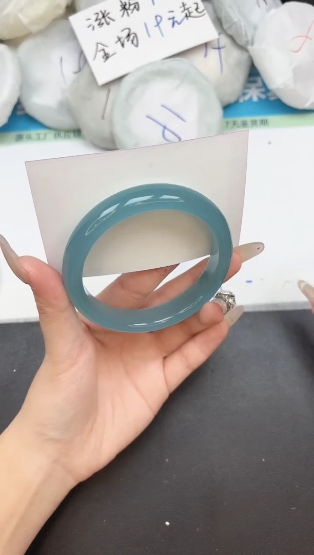 未镶嵌手镯石英质玉135-64.6