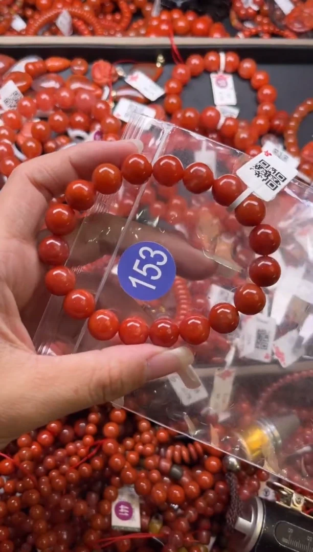 南红玛瑙未镶嵌珠宝奇石153-10