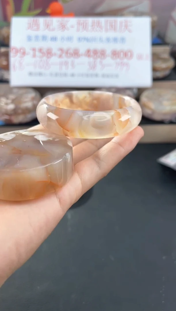 未镶嵌手镯石英质玉53