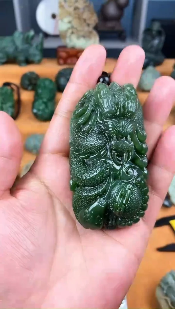 颈饰未镶嵌和田玉1