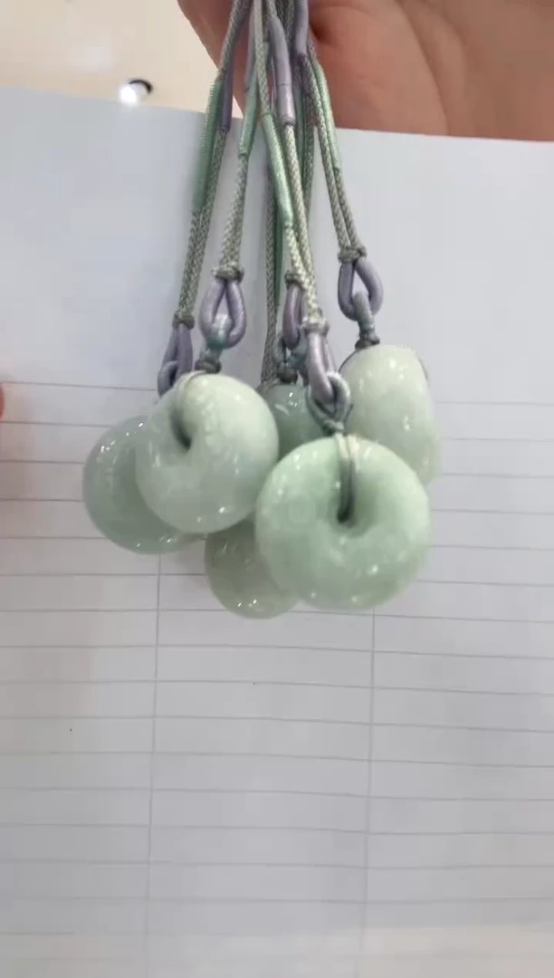 翡翠未镶嵌颈饰55