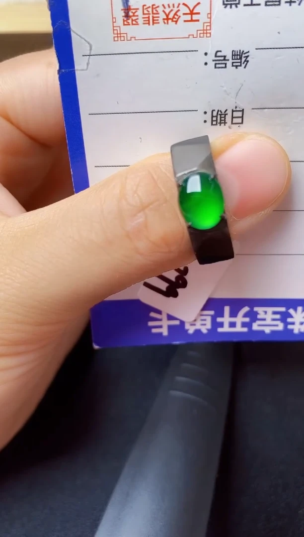 翡翠戒指银S925镶嵌2222222