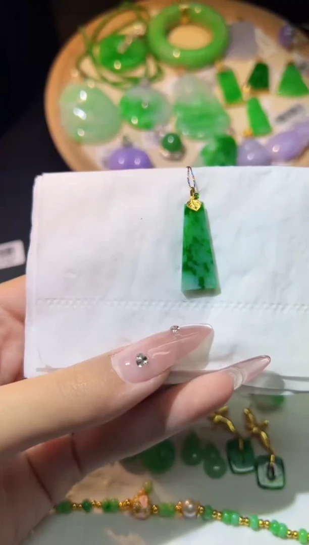 【闪购商品】翡翠颈饰18K金镶嵌Y缅料A货/支持复检/一件