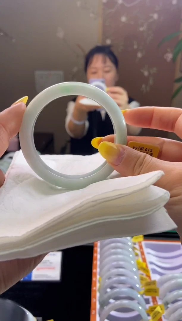 未镶嵌手镯翡翠61.5圈口d